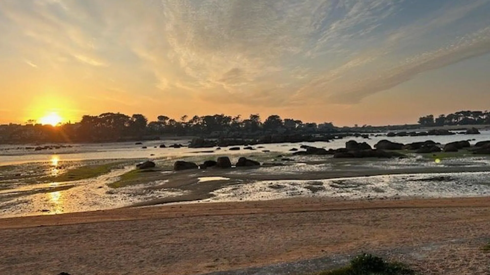 Maison 4 Etoiles A Tregastel, Proche Plage Pour 8 Pers. Avec Parking - Fr-1-542-74 Сasa de vacaciones